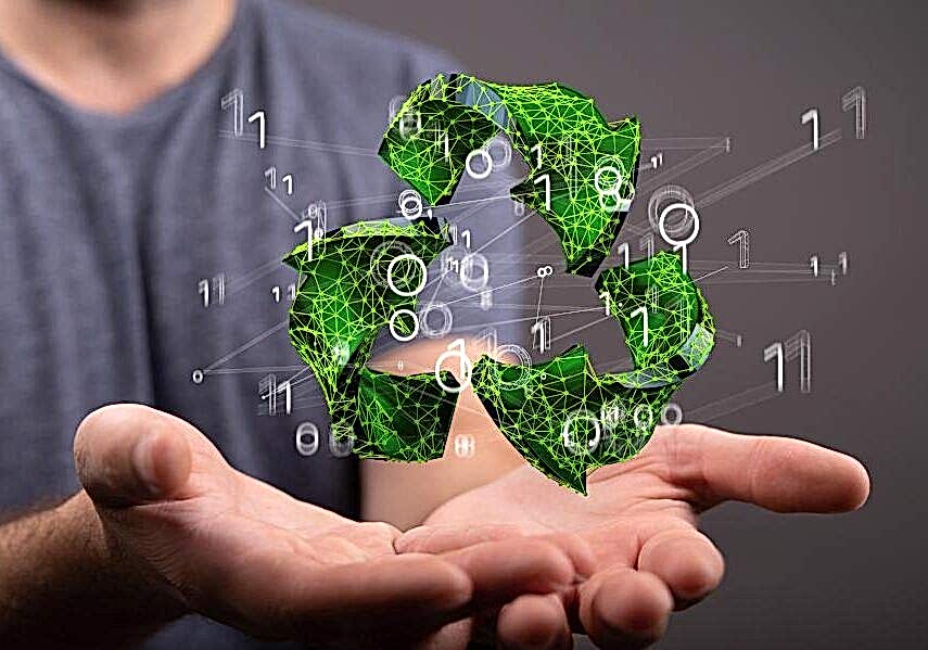 Günümüzde doğal kaynaklar giderek azalmaktadır ve insanlık olarak bu kaynakları daha verimli bir şekilde kullanmaya çalışıyoruz. Ancak, bu kaynakların korunması sadece daha verimli kullanım ile değil, geri dönüşüm ve atık yönetimi gibi uygulamalarla da mümkün olabilir. Bu yazıda, geri dönüşümün doğaya yararlarına odaklanarak, bu konunun önemini vurgulayacağız.