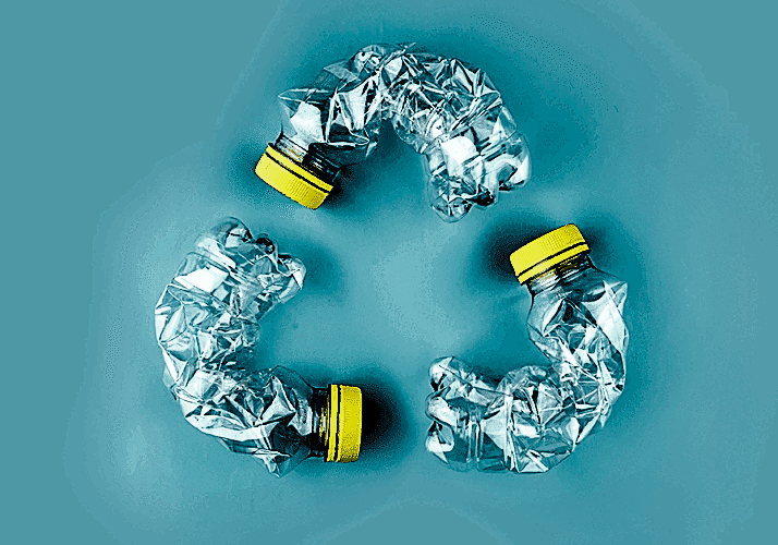 Geri dönüşüm aynı zamanda enerji tasarrufu yapmak için de önemlidir. Yeniden kullanılan malzemelerin üretimi, yeni malzemelerin üretimine göre daha az enerji gerektirir. Örneğin, cam şişelerin geri dönüştürülmesi, cam şişelerin yeniden üretilmesi için gereken enerjinin %50'sinden fazlasını tasarruf edebilir. Bu tasarruf, enerji kaynaklarının korunması ve enerji maliyetlerinin düşürülmesi açısından son derece önemlidir.