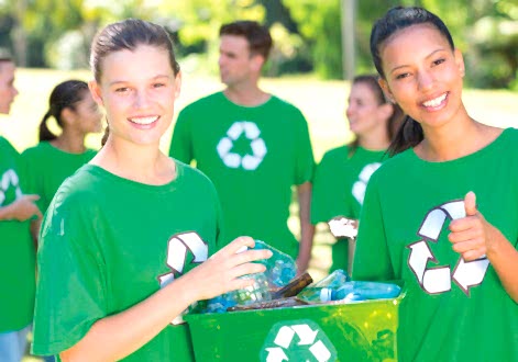 Hür Plastik, plastik geri dönüşümü yaparak Türkiye'nin doğal kaynaklarını koruma konusunda önemli bir rol oynamaktadır. Plastik atıkların geri dönüştürülmesi, yeni plastik ürünlerin üretiminde ham madde olarak kullanıldığı için doğal kaynakların tüketimini azaltır. Bu da ormanların tahrip edilmesini engeller, biyoçeşitliliği korur ve ekosistemlerin dengesini sağlar. Ayrıca, geri dönüşüm süreci sırasında kullanılan enerji miktarı da azaldığından, doğal kaynakların daha etkin ve verimli bir şekilde kullanılmasını sağlar.